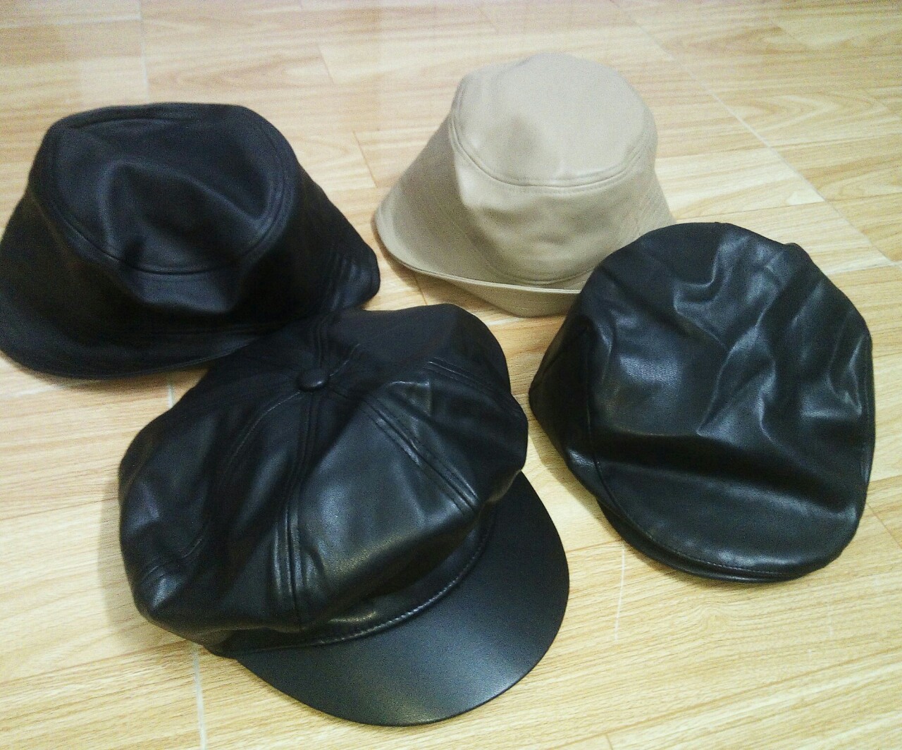 Tổng hợp các mẫu nón làm từ da như Fedora, lưỡi trai, snapback